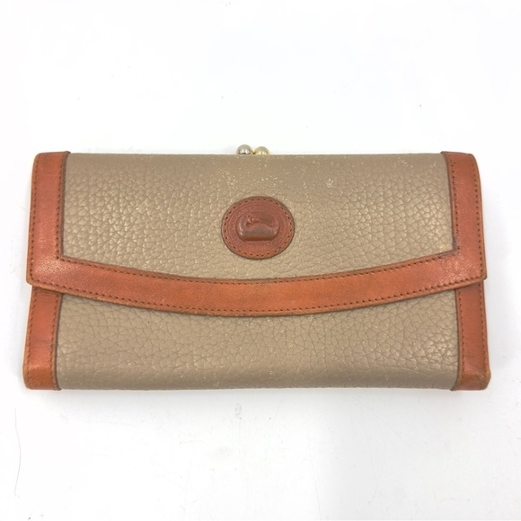 Vintage Dooney & Bourke Leather Wallet Taupe Brown Pebbled Kisslock Coin Purse - Picture 1 of 9